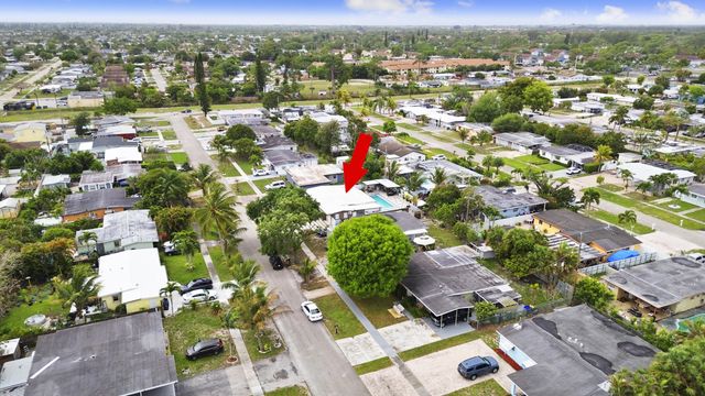 1895 Violet Avenue, West Palm Beach, FL 33415
