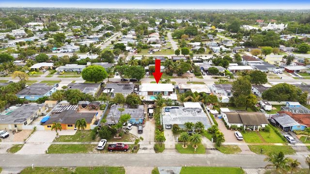 1895 Violet Avenue, West Palm Beach, FL 33415