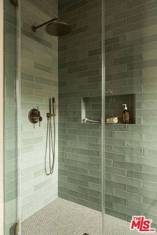 3010 Highview Avenue, Altadena, CA 91001