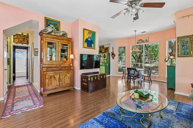 1754 N Bishop ST, San Marcos, TX 78666