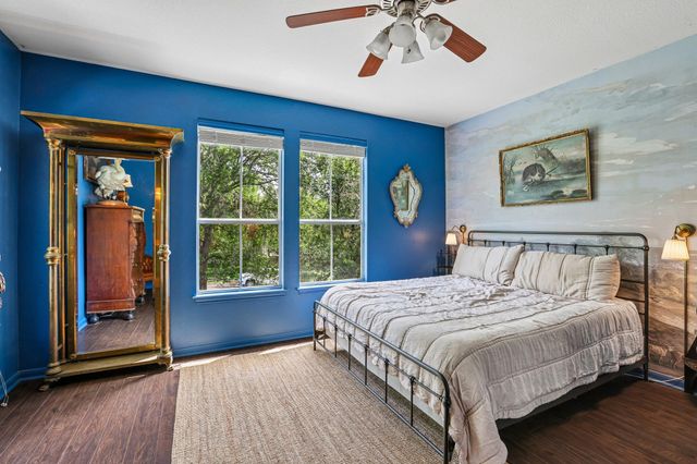 1754 N Bishop ST, San Marcos, TX 78666