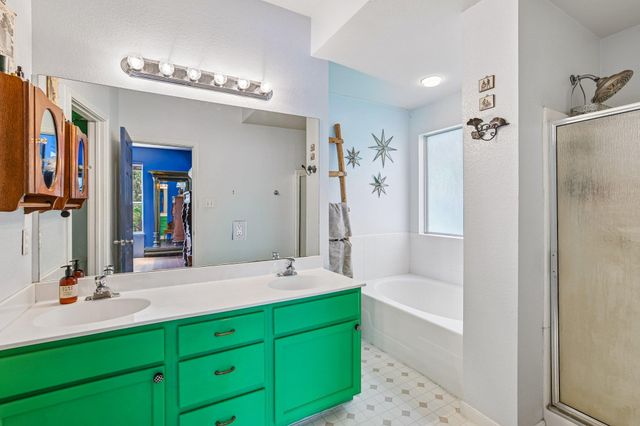 1754 N Bishop ST, San Marcos, TX 78666
