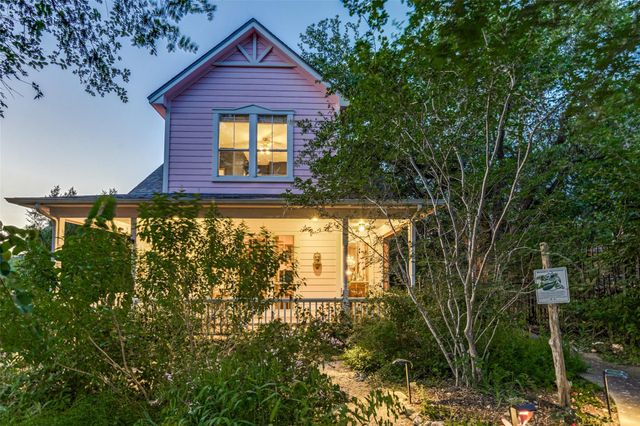 1754 N Bishop ST, San Marcos, TX 78666