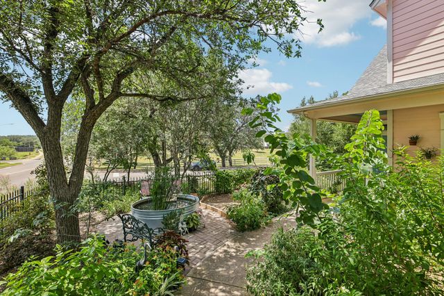 1754 N Bishop ST, San Marcos, TX 78666