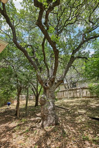 1754 N Bishop ST, San Marcos, TX 78666