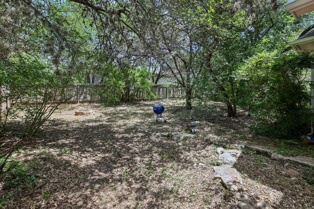 1754 N Bishop ST, San Marcos, TX 78666