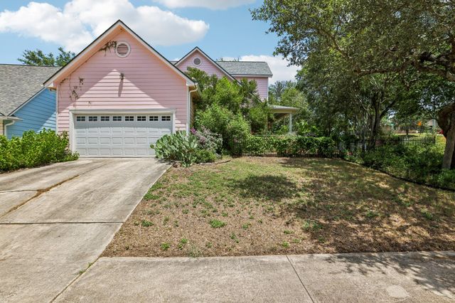 1754 N Bishop ST, San Marcos, TX 78666