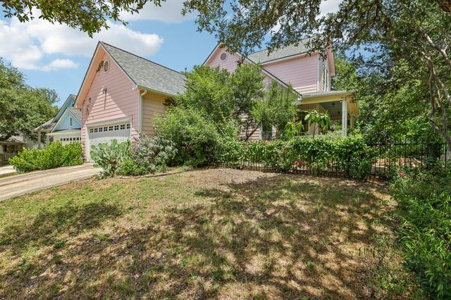 1754 N Bishop ST, San Marcos, TX 78666
