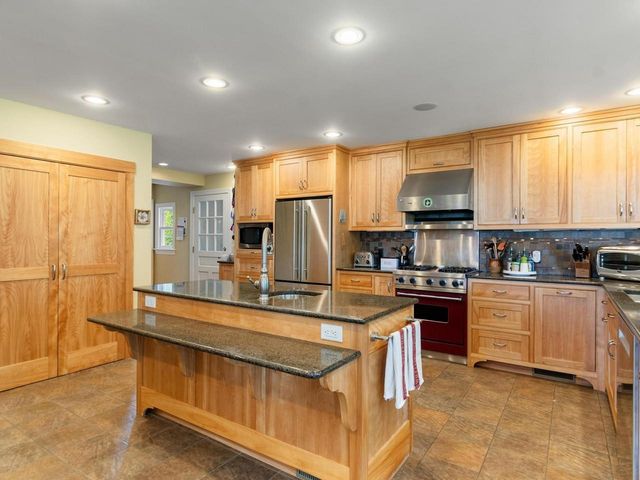 125 Cliff Street, Burlington, VT 05401
