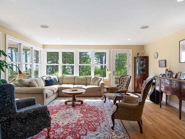 125 Cliff Street, Burlington, VT 05401