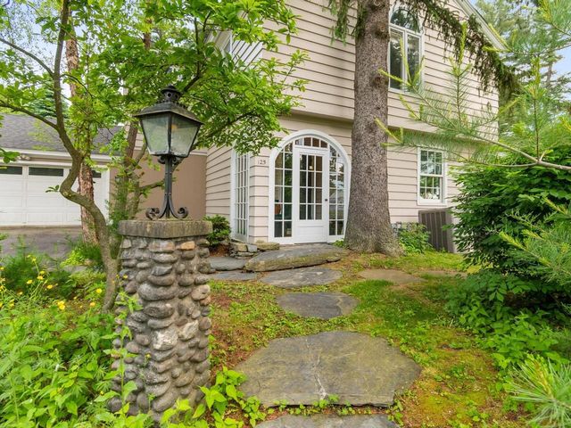 125 Cliff Street, Burlington, VT 05401