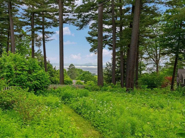 125 Cliff Street, Burlington, VT 05401