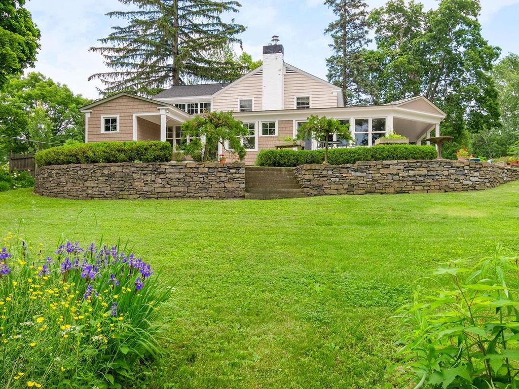 125 Cliff Street, Burlington, VT 05401