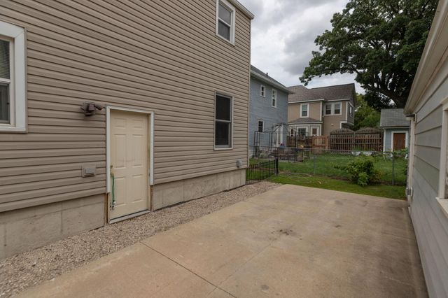 611 4th Avenue NW, Austin, MN 55912