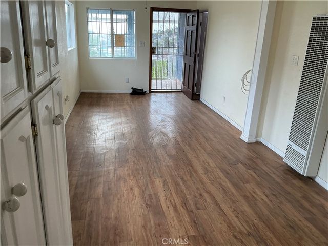 1947 Delta, Los Angeles, CA 90026