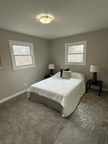 439 W Mall ROAD, Glendale, WI 53217