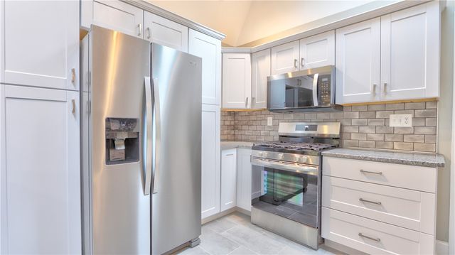 15 Tin Can Alley, Phelps, NY 14456