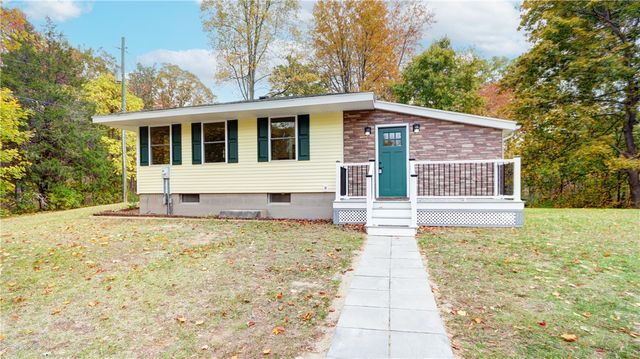 15 Tin Can Alley, Phelps, NY 14456