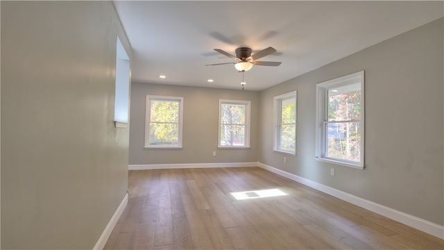 15 Tin Can Alley, Phelps, NY 14456