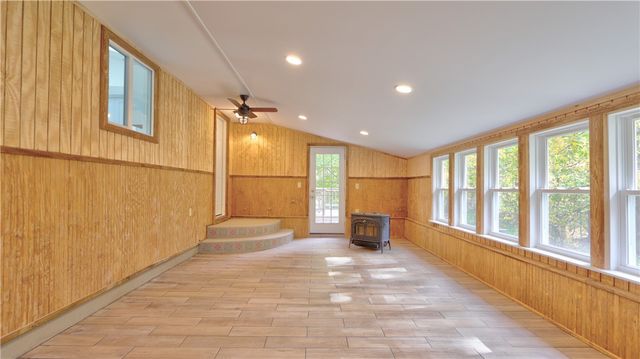 15 Tin Can Alley, Phelps, NY 14456