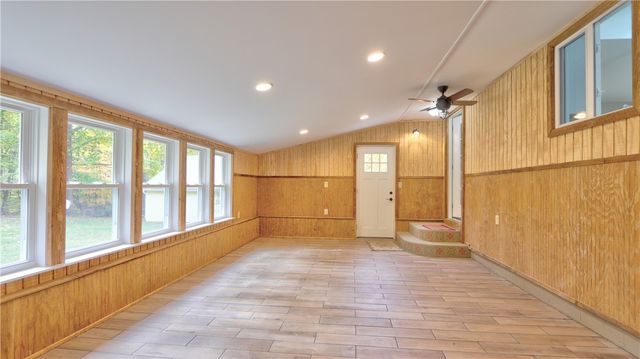 15 Tin Can Alley, Phelps, NY 14456