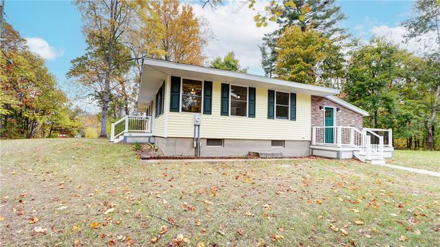 15 Tin Can Alley, Phelps, NY 14456