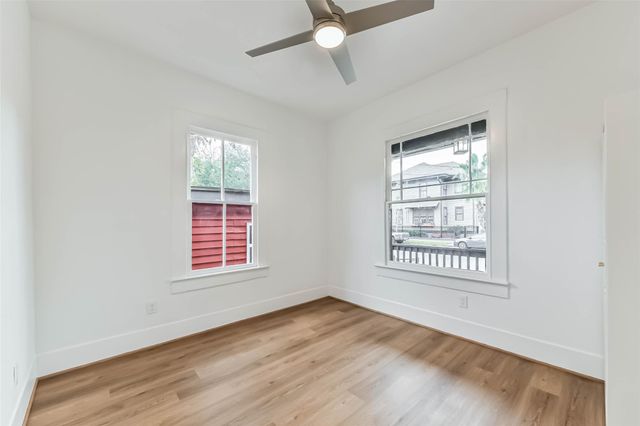 1616 38th Street, Galveston, TX 77550