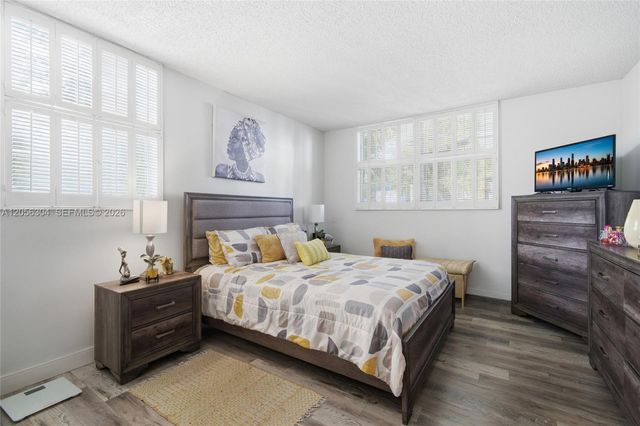 3090 Holiday Springs Boulevard 204, Margate, FL 33063
