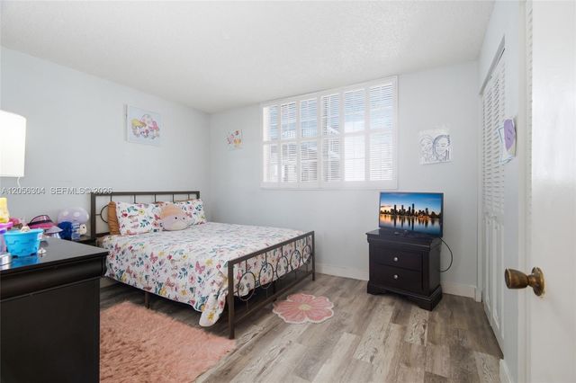 3090 Holiday Springs Boulevard 204, Margate, FL 33063