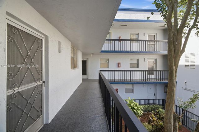 3090 Holiday Springs Boulevard 204, Margate, FL 33063