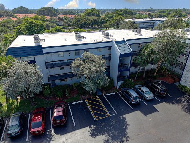 3090 Holiday Springs Boulevard 204, Margate, FL 33063
