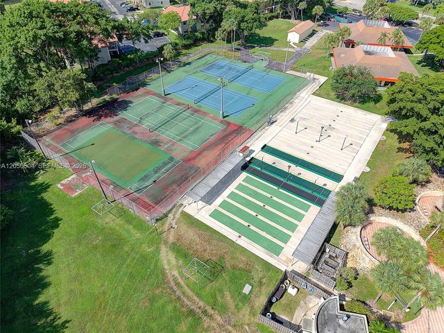 3090 Holiday Springs Boulevard 204, Margate, FL 33063
