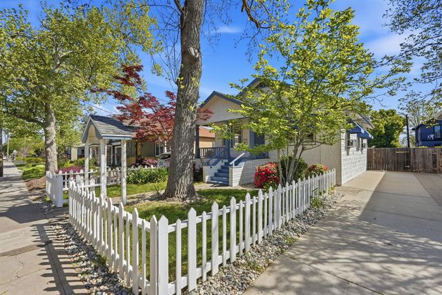 1373 48th St, Sacramento, CA 95819