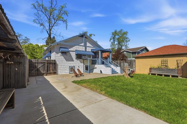 1373 48th St, Sacramento, CA 95819