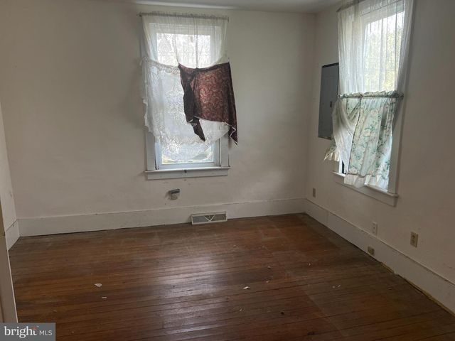 120 HIGH ST, Leesburg, NJ 08327