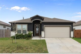 7425 Diamond Dr, Corpus Christi, TX 78414