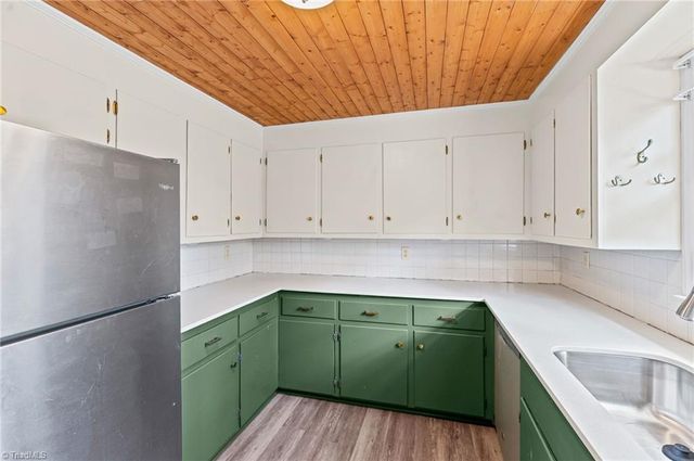 1401 Drumcliffe Road, Winston-salem, NC 27103