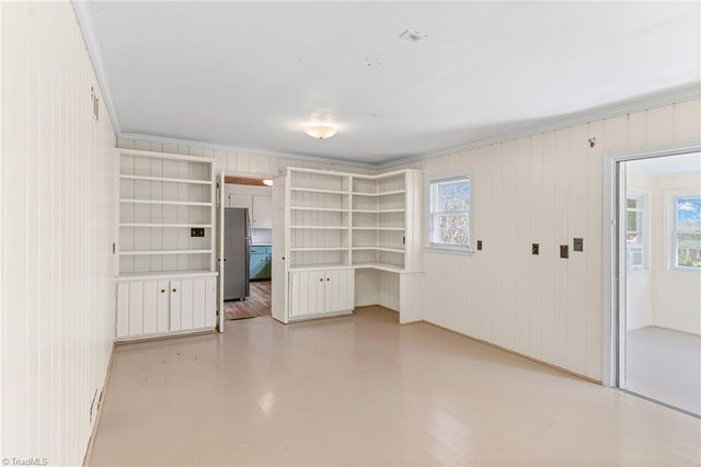 1401 Drumcliffe Road, Winston-salem, NC 27103