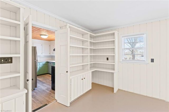 1401 Drumcliffe Road, Winston-salem, NC 27103