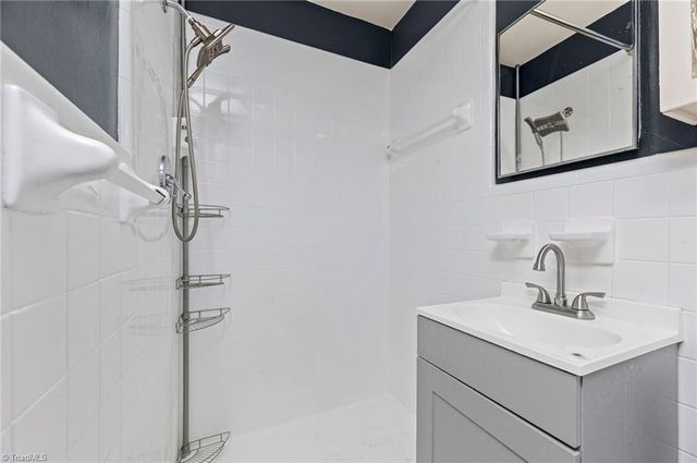 1401 Drumcliffe Road, Winston-salem, NC 27103