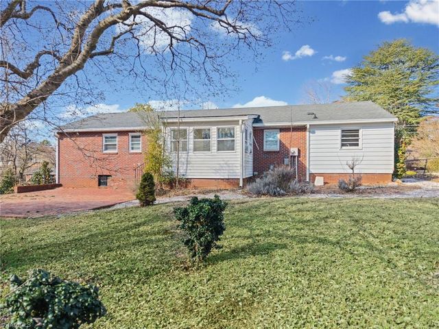 1401 Drumcliffe Road, Winston-salem, NC 27103