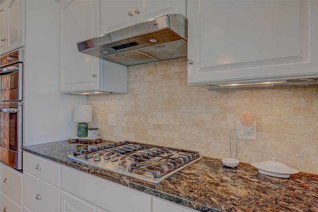 755 S 29th Avenue E, Newton, IA 50208