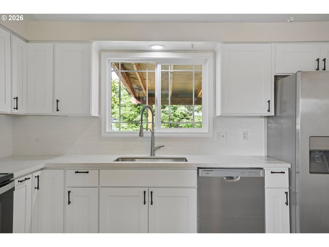 1453 Se 29TH Ct, Troutdale, OR 97060