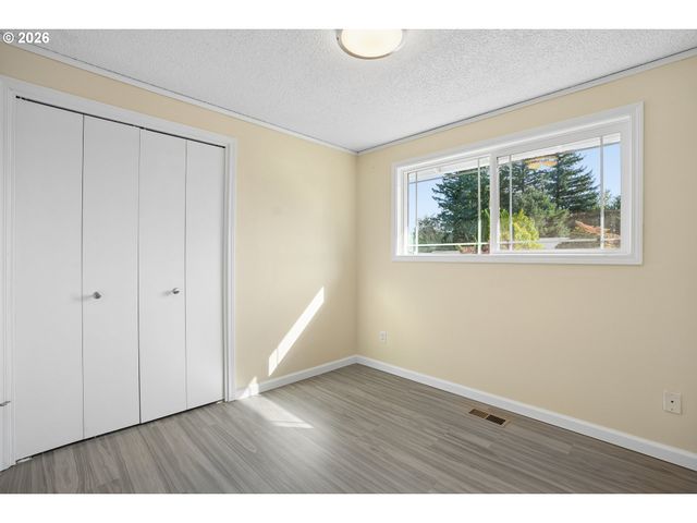 1453 Se 29TH Ct, Troutdale, OR 97060