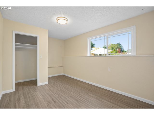 1453 Se 29TH Ct, Troutdale, OR 97060