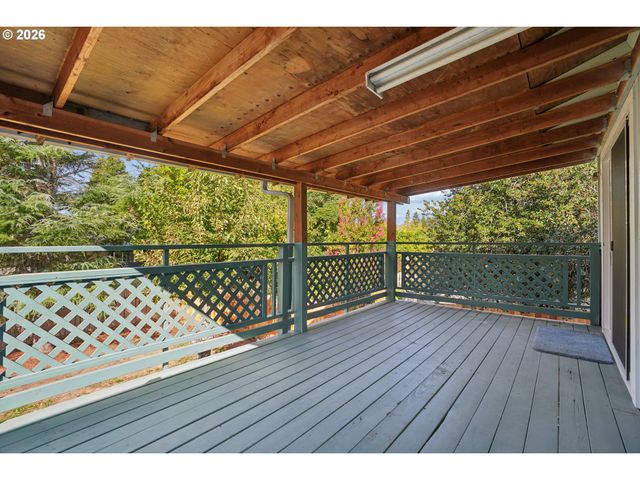 1453 Se 29TH Ct, Troutdale, OR 97060