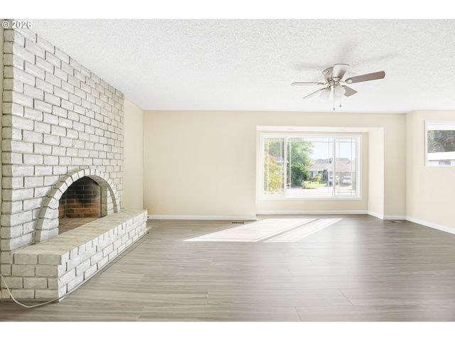 1453 Se 29TH Ct, Troutdale, OR 97060