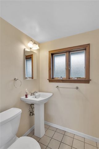 105 Northumberland Dr., Hempfield Twp, PA 15642