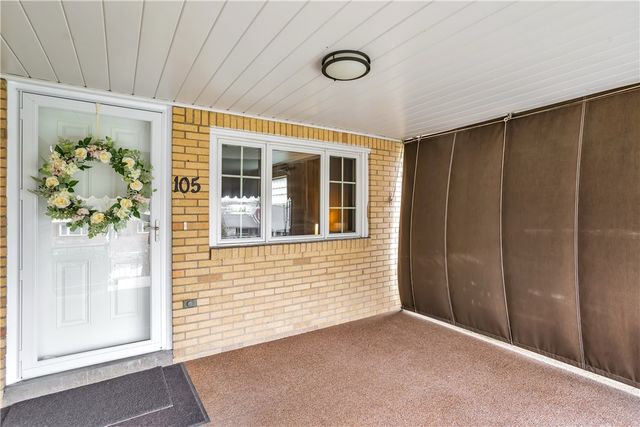 105 Northumberland Dr., Hempfield Twp, PA 15642