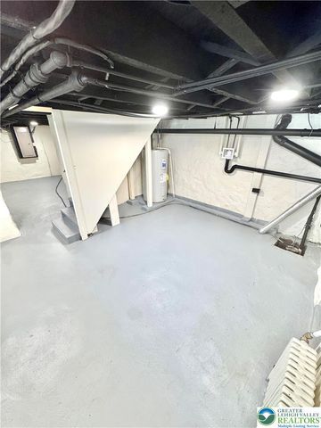 21 West Main Street 2, Macungie Boro, PA 18062